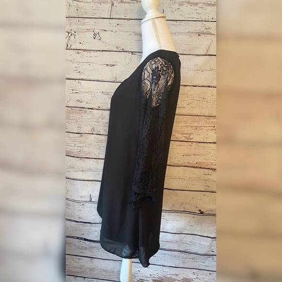 A.Byer Black dress with 3/4 lace sleeves M - Picture 4 of 7